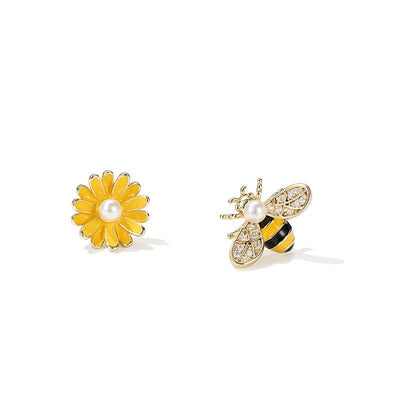 Find the Perfect Accessory: How Rhinestone Bee Stud Earrings Complement Black Bags and Tote Bag Styles