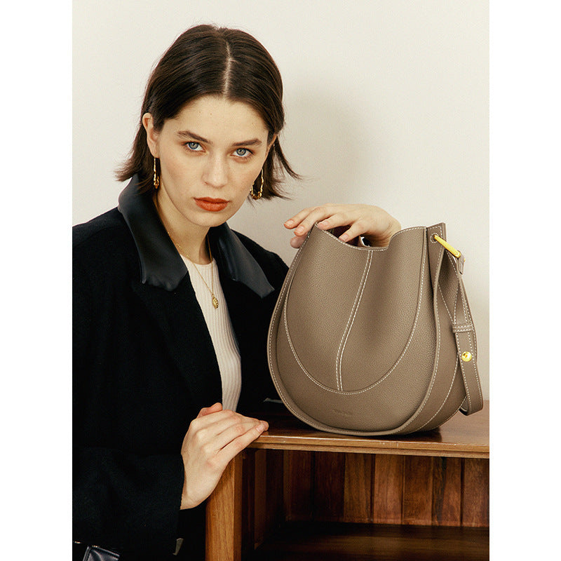 Genuine Leather Crossbody Bag – Stylish Shoulder Bag for Everyday Use Grey 28x8x24.5cm 3 in 1 Fashion Women Anti-Theft Backpack