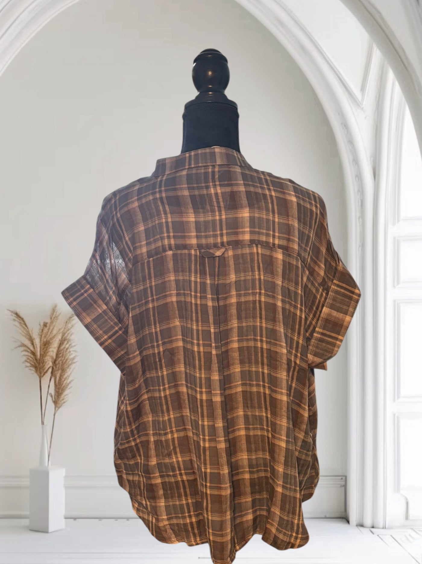 Women's Plaid Short Sleeve Button-Up Shirt