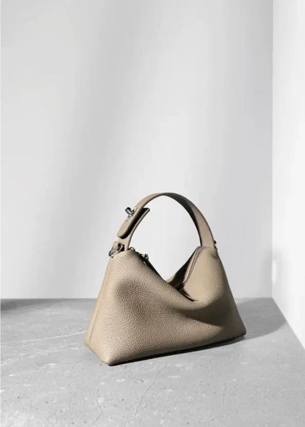 Genuine Leather Shoulder Tote Bag - Stylish Crossbody Design in Black Bags Genuine Leather Shoulder Bag Tote Bag C