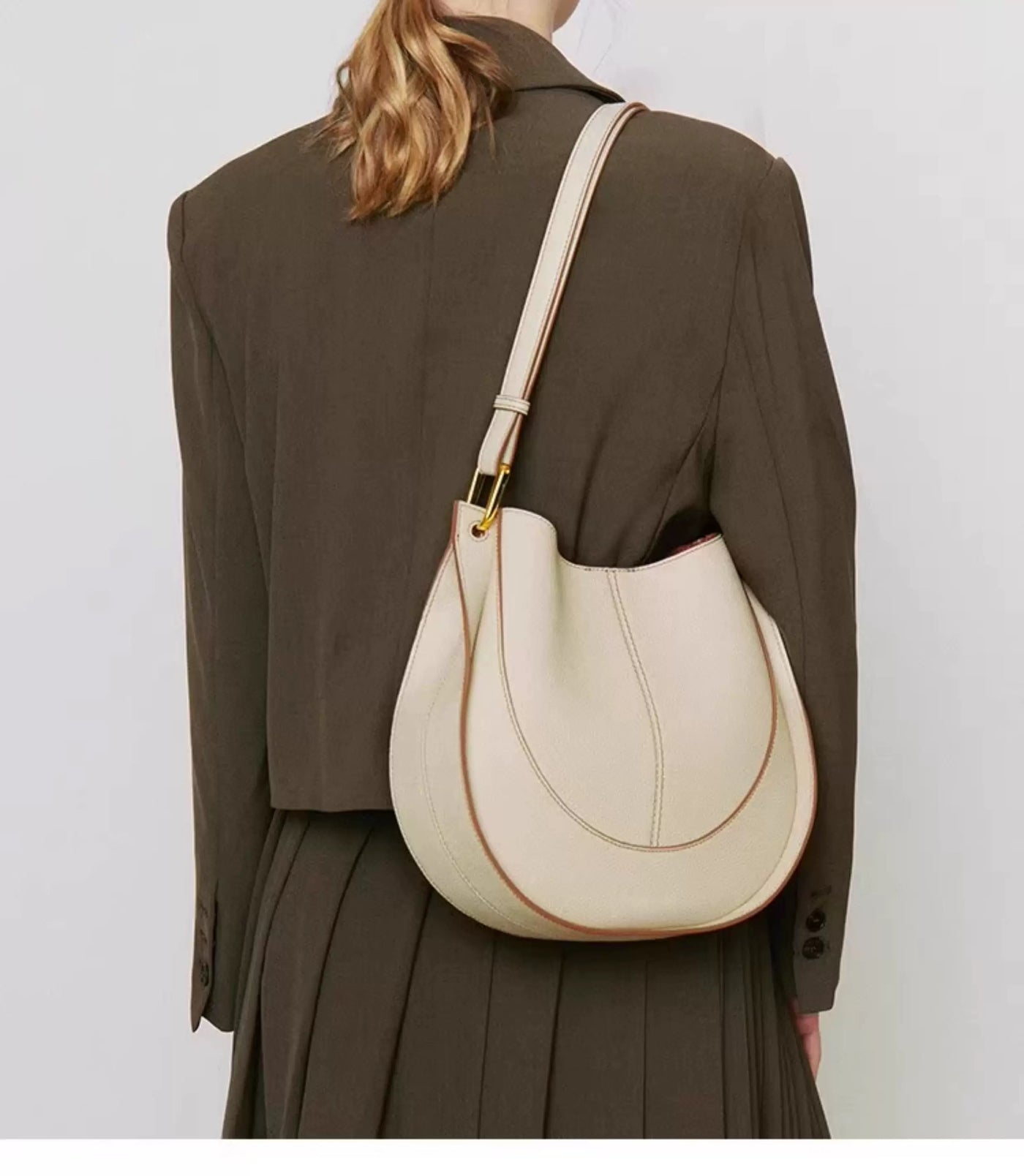 Genuine Leather Crossbody Bag – Stylish Shoulder Bag for Everyday Use 3 in 1 Fashion Women Anti-Theft Backpack