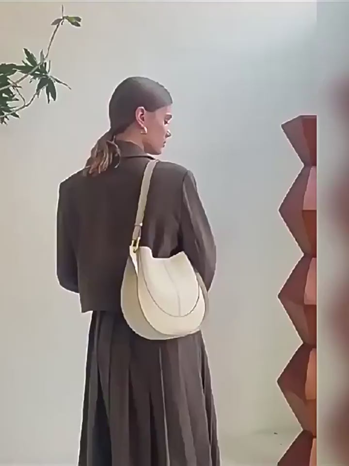 Genuine Leather Crossbody Bag – Stylish Shoulder Bag for Everyday Use
